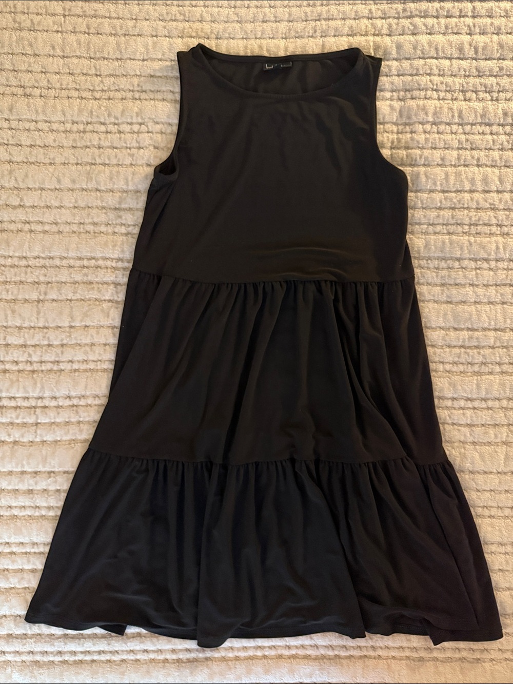 Nicole Miller Black Sleeveless Tiered Knit Dress